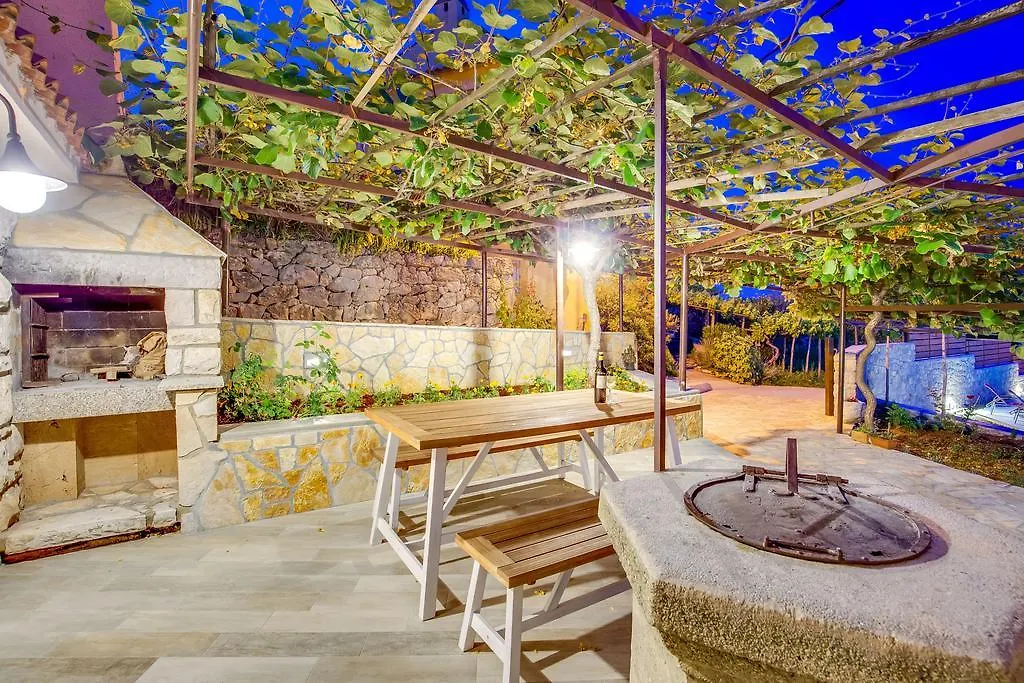 Villa House Obrs Mošćenička Draga Сasa de vacaciones